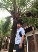 <b>陆松[书画家]</b>